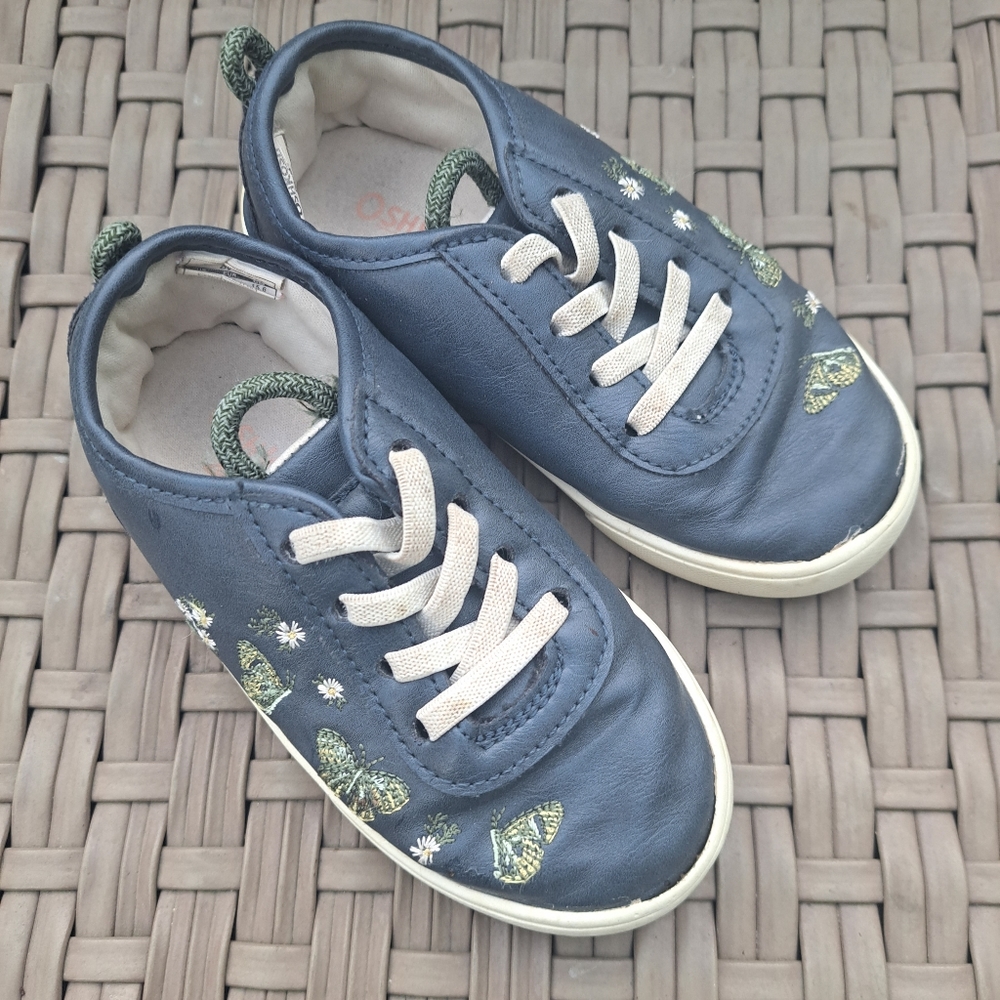 3/15 Oshkosh Bgosh shoes size 9 M🦋